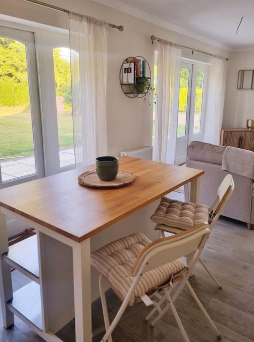 فيلا Relaxing Retreat Near Norfolk Broads نورويش المظهر الخارجي الصورة